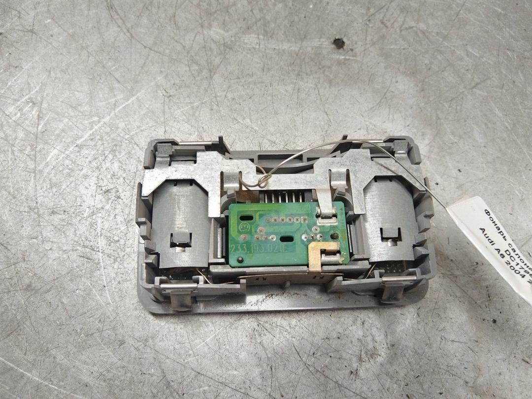 Фонарь салона (плафон) DC1796 Audi A6 купить