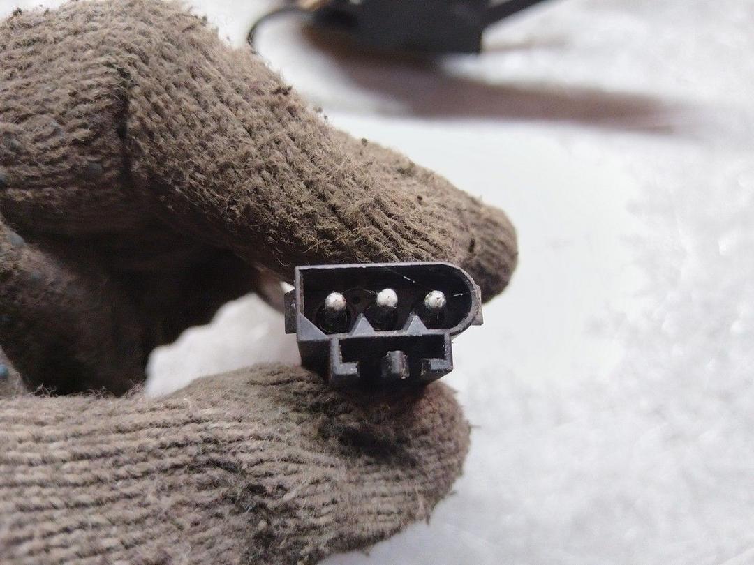 Замок стекла двери багажника 5GFSSQ BMW 5 E39 - Фото 3