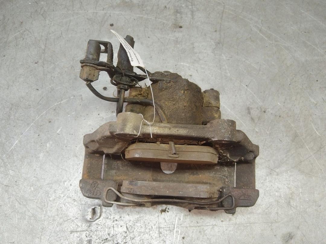 Суппорт передний правый KXF9XC Volkswagen Passat купить с доставкой