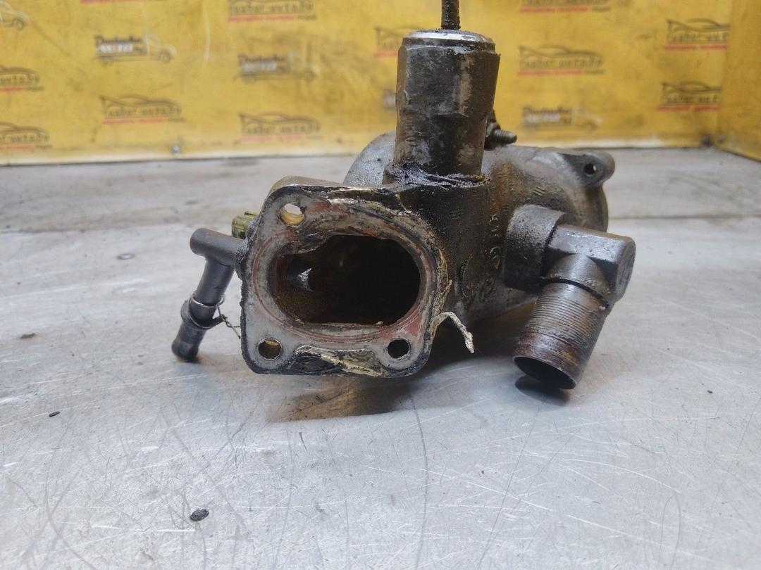 Корпус термостата 73Q8F7 Peugeot 306 - Фото 2