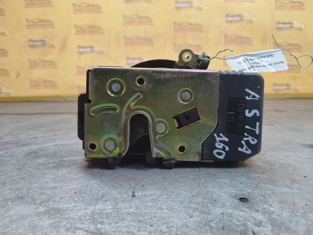 Замок двери передней левой XATOIM Opel Astra - Фото 1