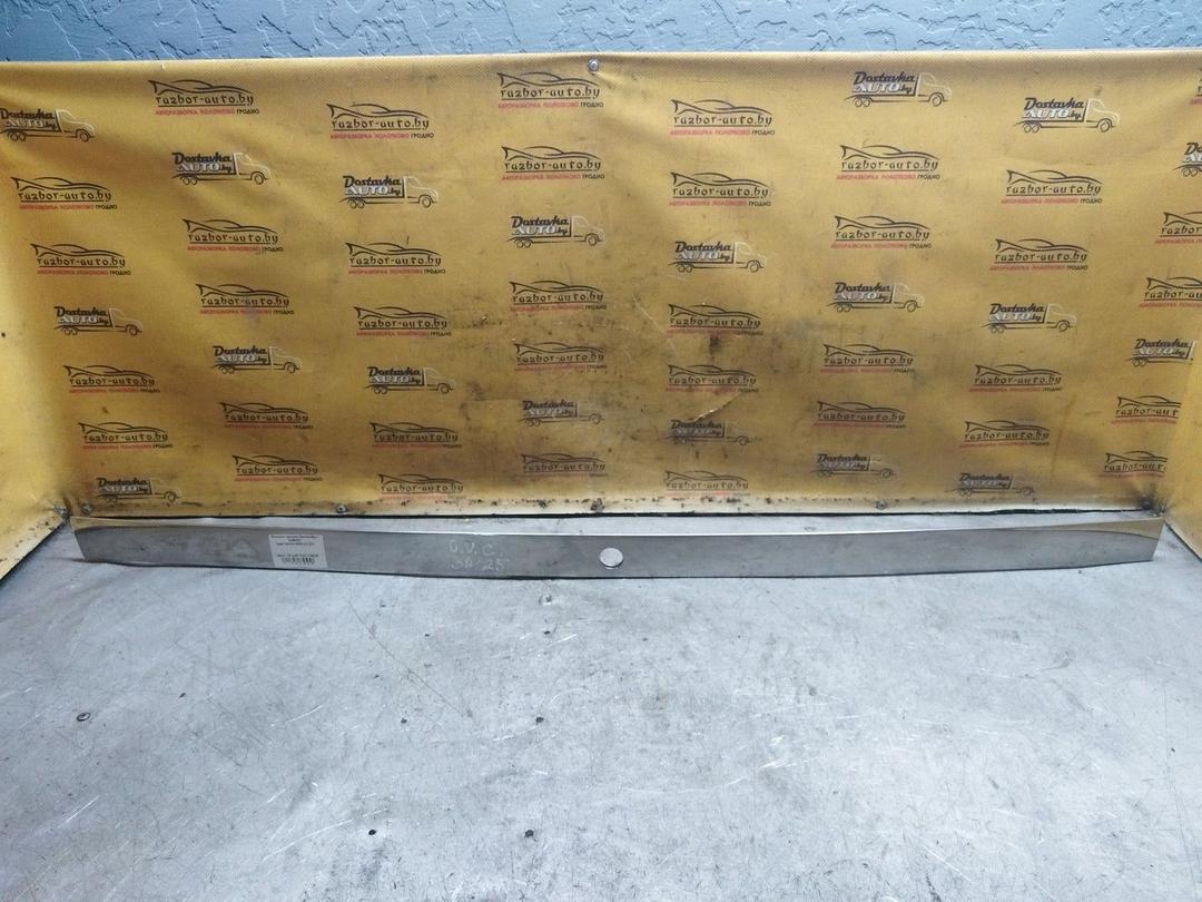 Молдинг крышки багажника DJSKD1 Opel Vectra