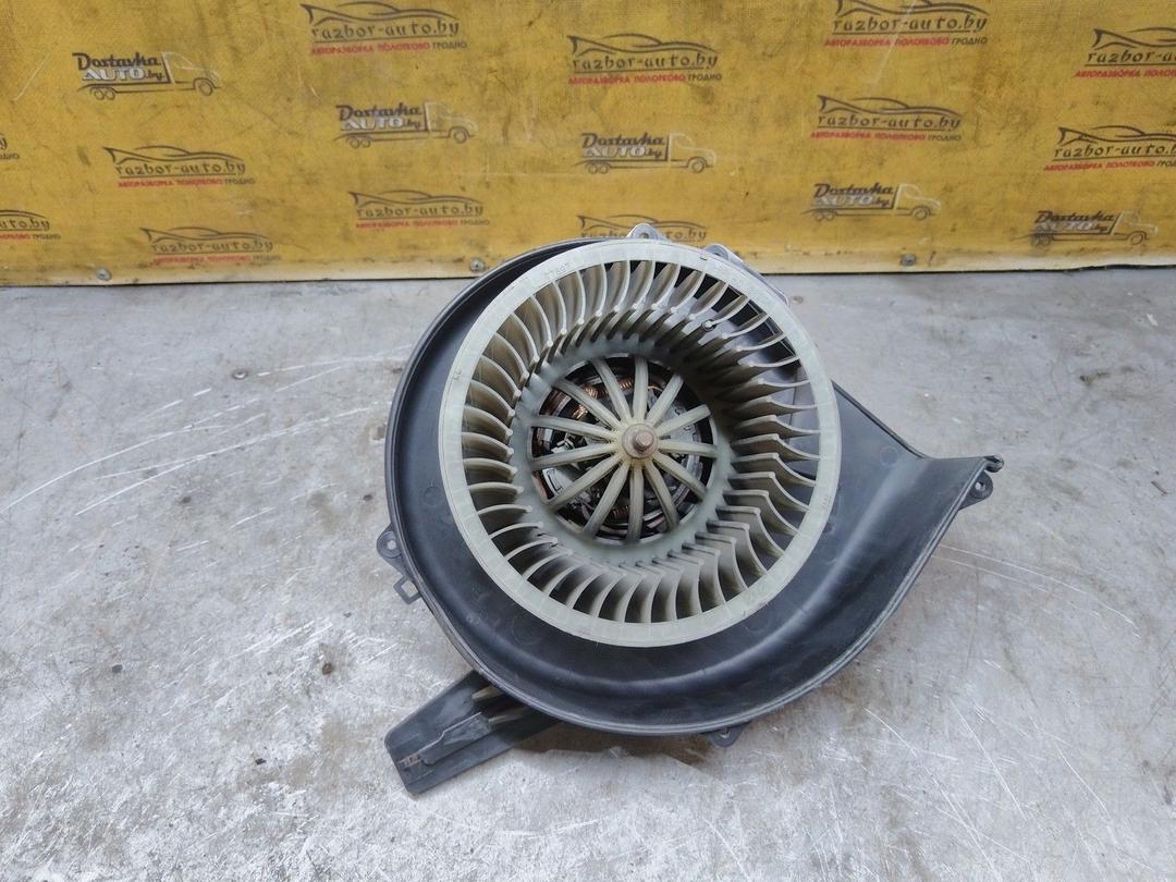 Моторчик печки Z7AC9Y Volkswagen Polo купить на авторазборке