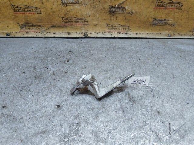 Петля двери передней правой SUJBA6 Ford C-Max купить в магазине запчастей бу