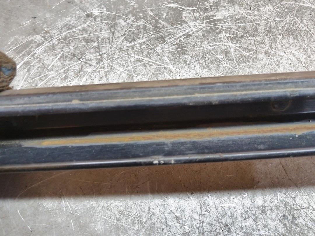 Направляющая сдвижной двери R2OUWM Chrysler Voyager - Фото 3