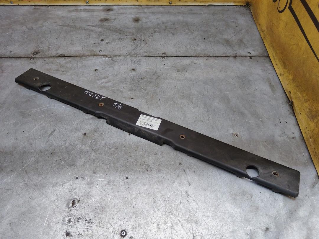  Накладка панели крепления облицовки (телевизора) 8ED95D Hyundai Trajet