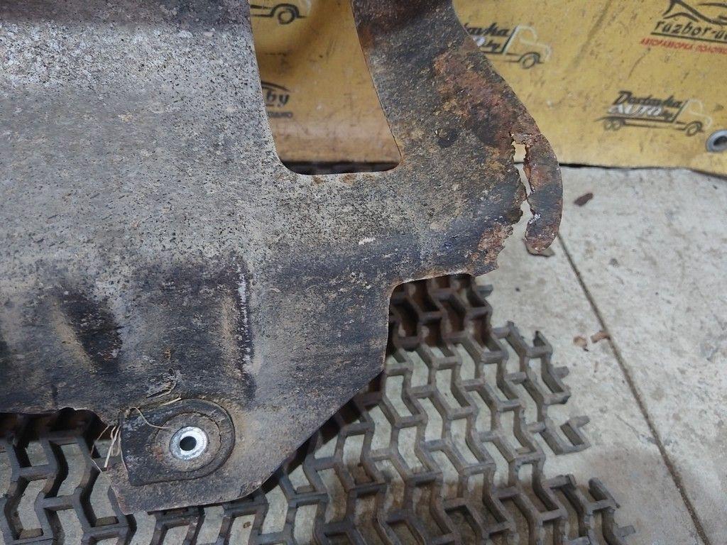 Тепловой экран глушителя VROU8H Peugeot 406 - Фото 6