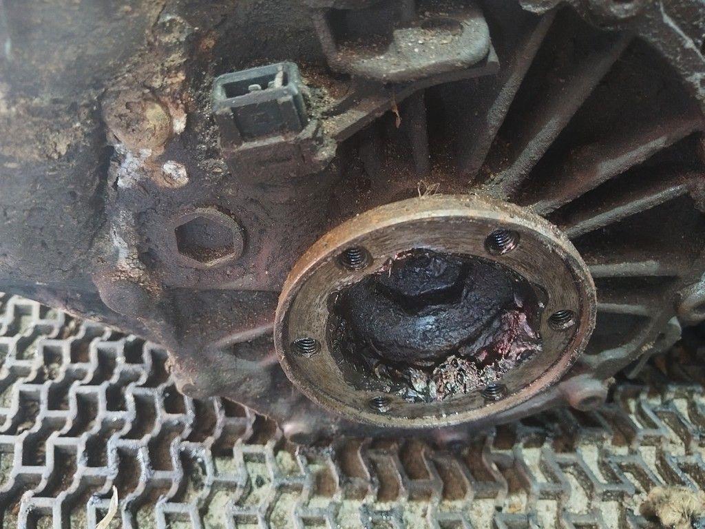 КПП механическая (МКПП) 5-ступенчатая 3IDQH6 Audi 80 - Фото 7