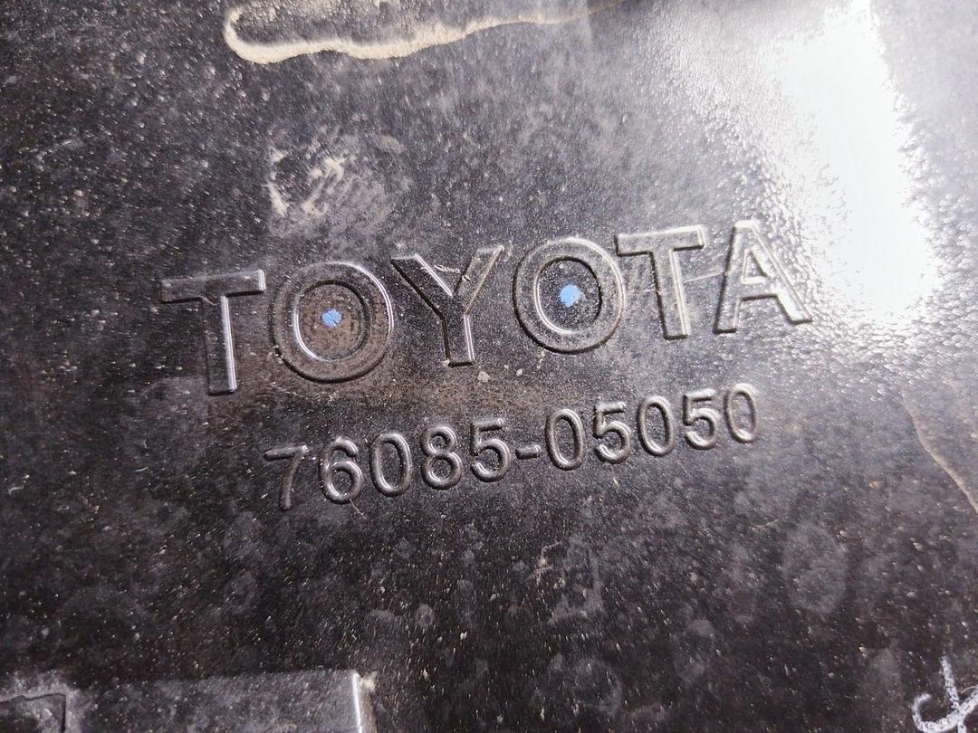 Спойлер NEG93J Toyota Avensis купить в магазине запчастей бу