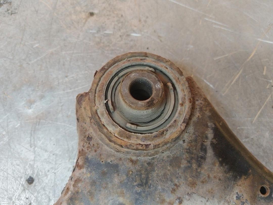 Рычаг передний правый WQF6BC Volvo XC70 купить с доставкой