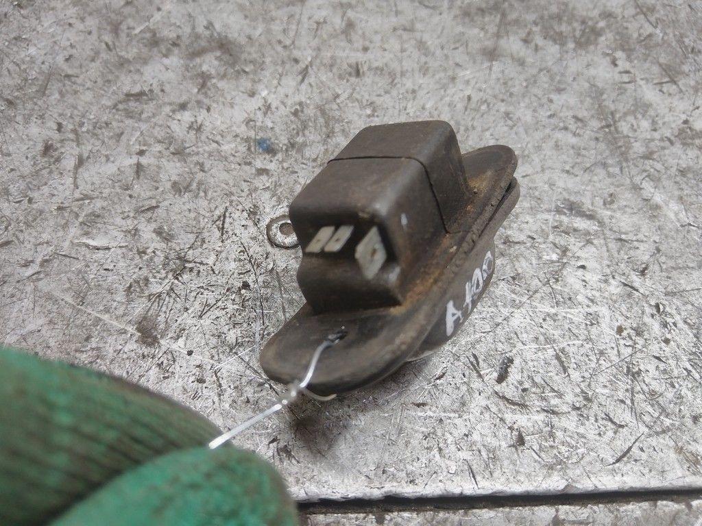 Подсветка номера Q3MUHX Audi 100 - Фото 4