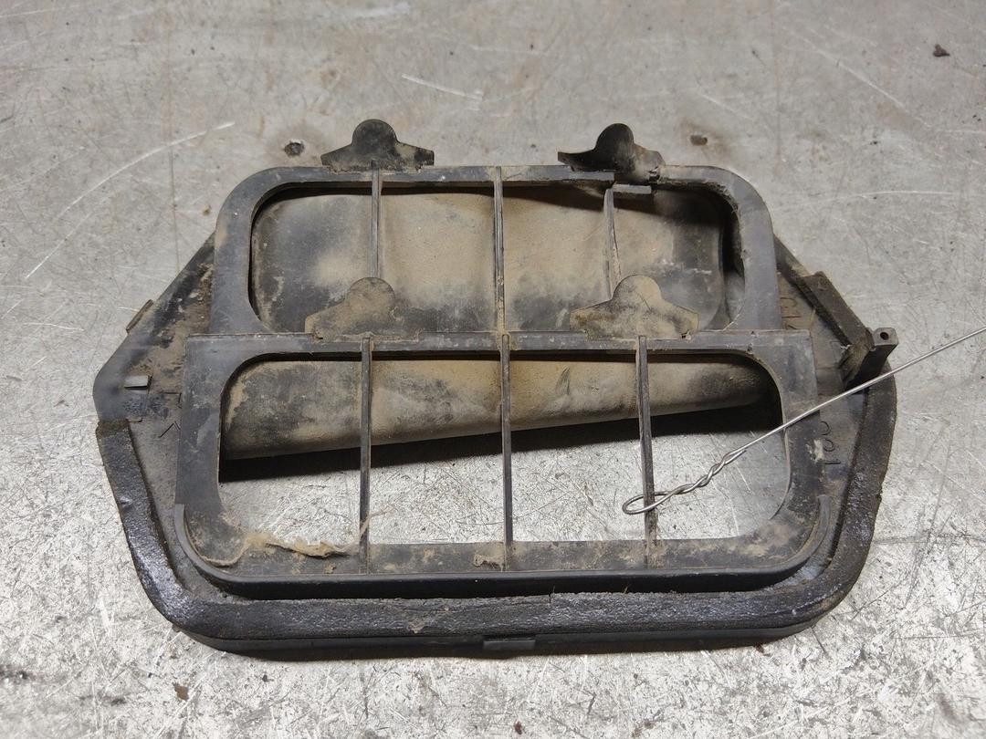 Решетка вентиляции кузова NJF7RD Mazda 6 купить