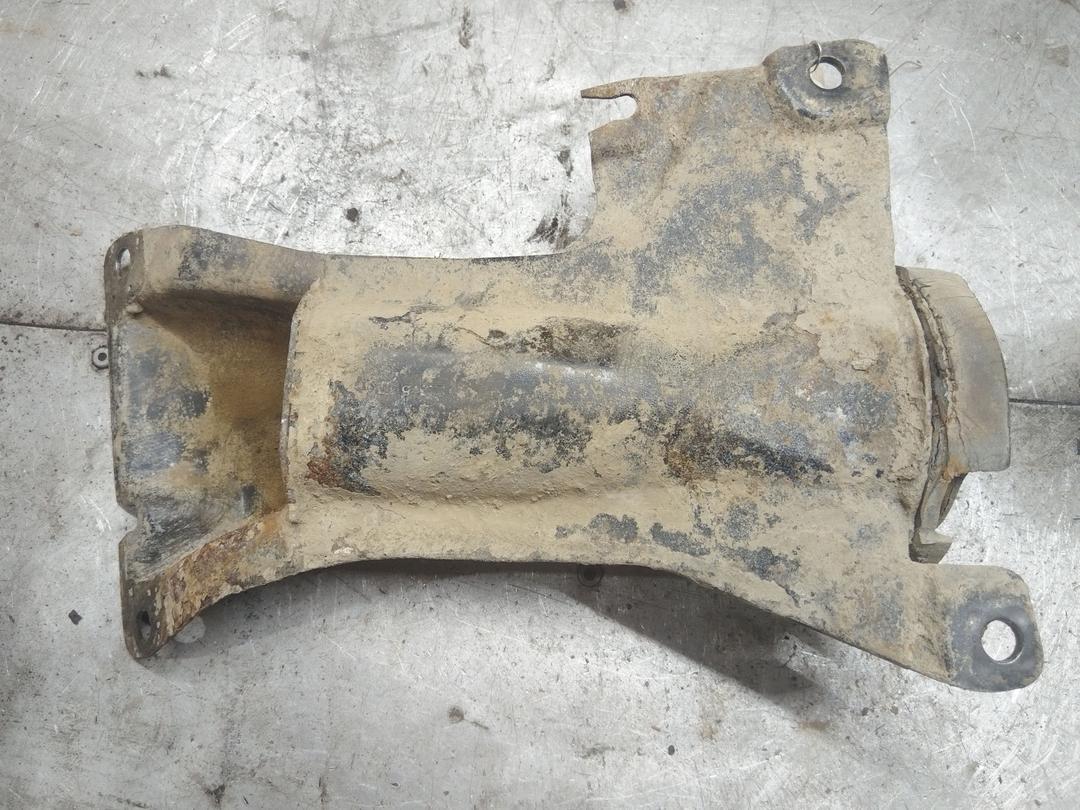 Опора амортизатора верхняя (чашка) 871536 Audi 80 купить