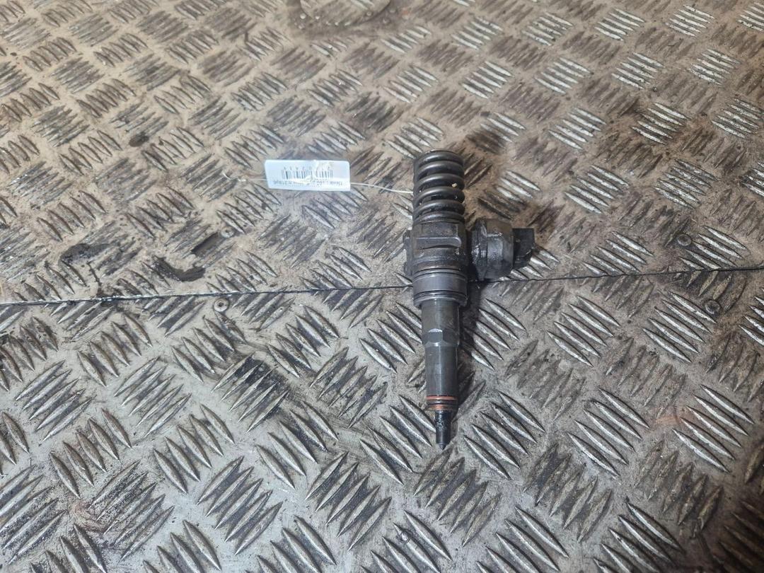 Форсунка 8K9IT6 Volkswagen Caddy купить