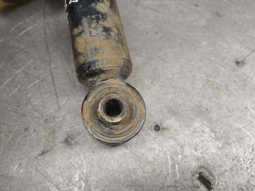 Амортизатор задний правый PIO9QO Honda Accord купить на авторазборке