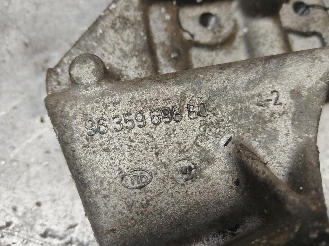 Кронштейн двигателя TK95LI Peugeot 307 - Фото 2