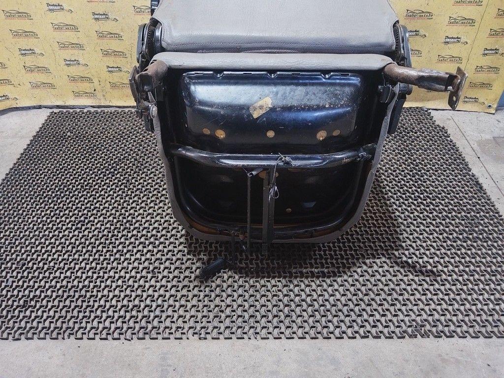 Сиденье переднее правое LG5YGV Audi 80 - Фото 9