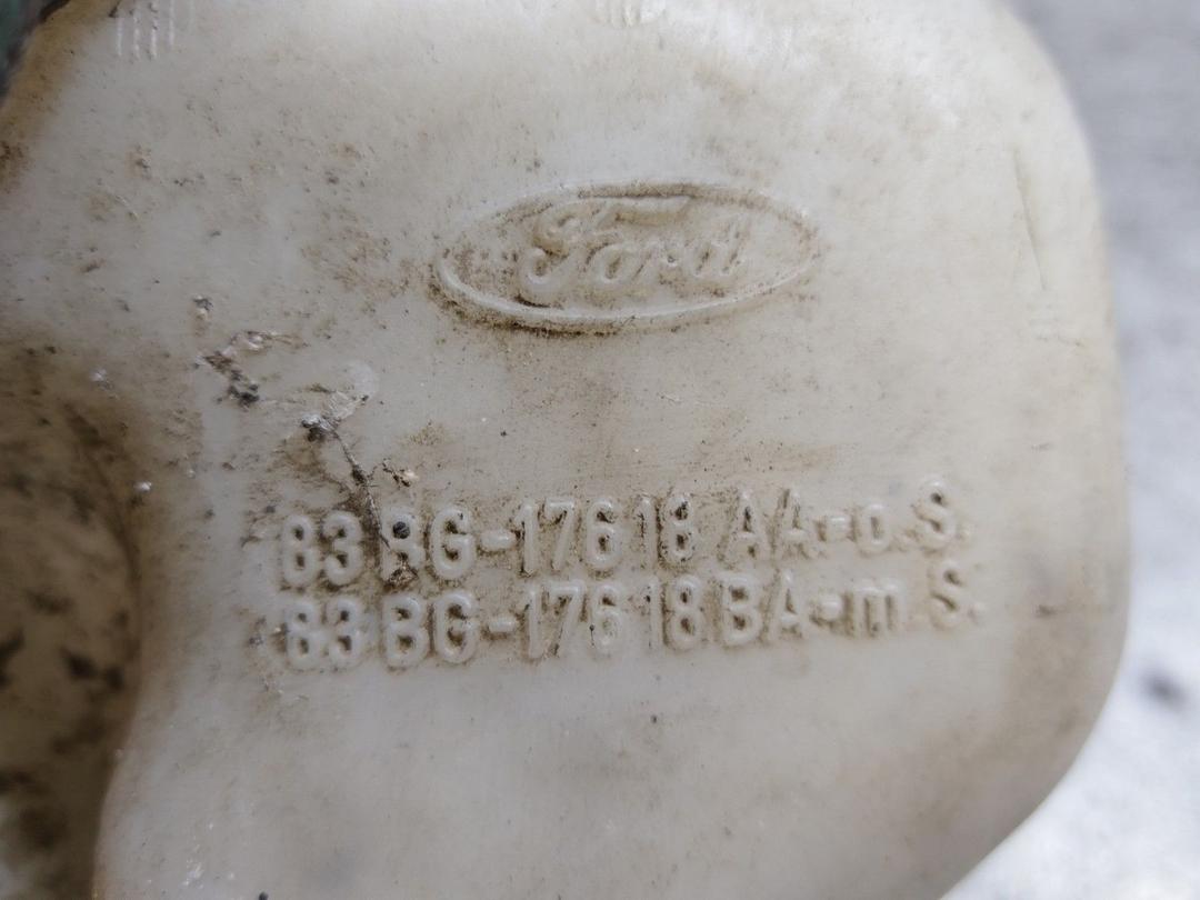 Бачок омывателя 7QHZWM Ford Sierra купить на авторазборке