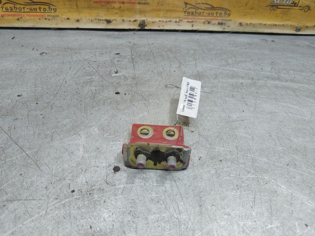 Петля крышки багажника WP5W0P Mazda 323