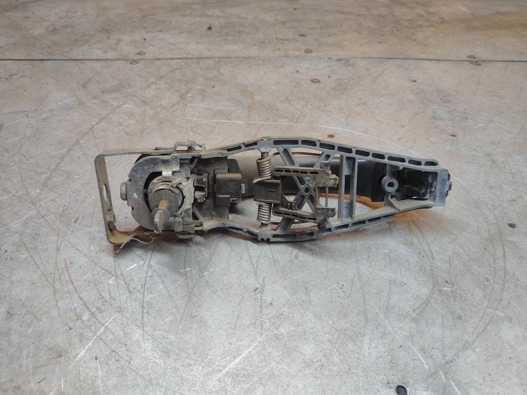 Ручка наружная передняя левая UET9WX Volkswagen Caddy купить