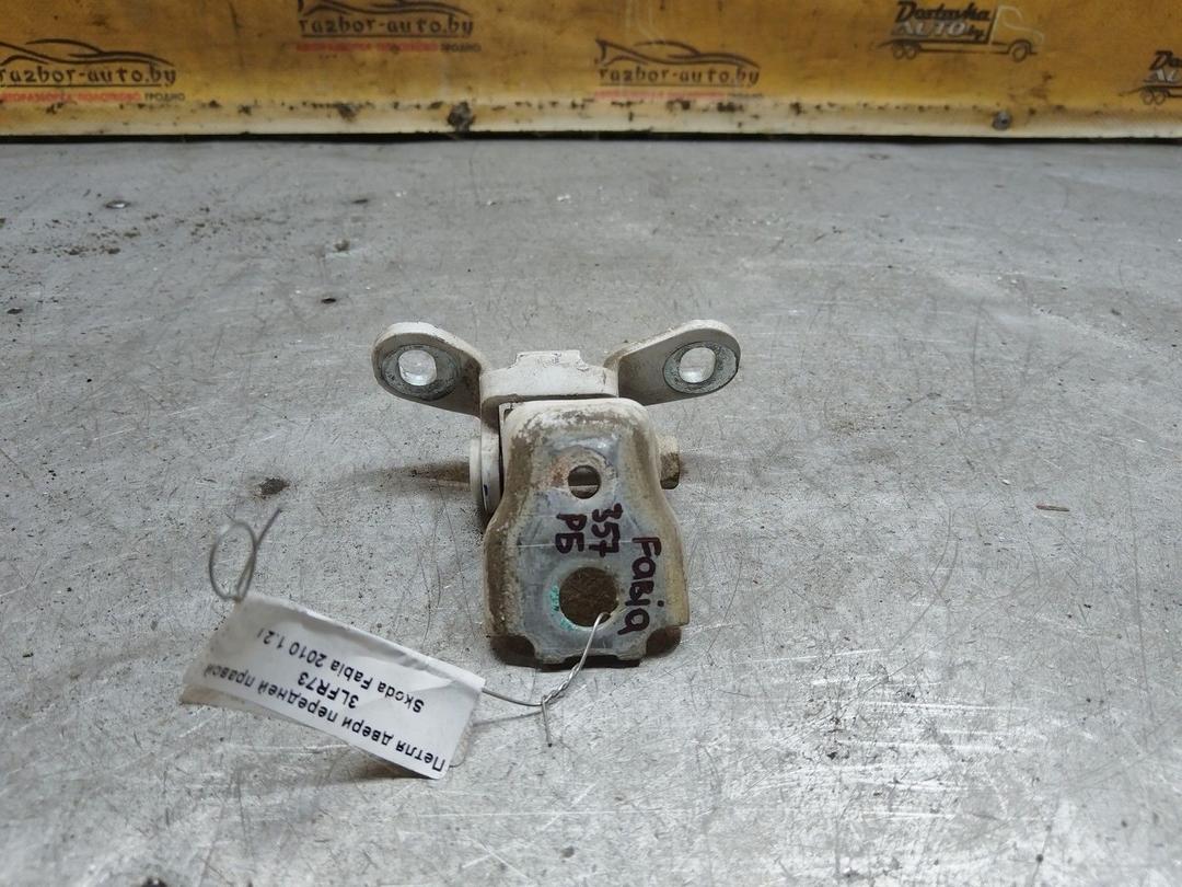 Петля двери передней правой 3LFR73 Skoda Fabia купить с доставкой