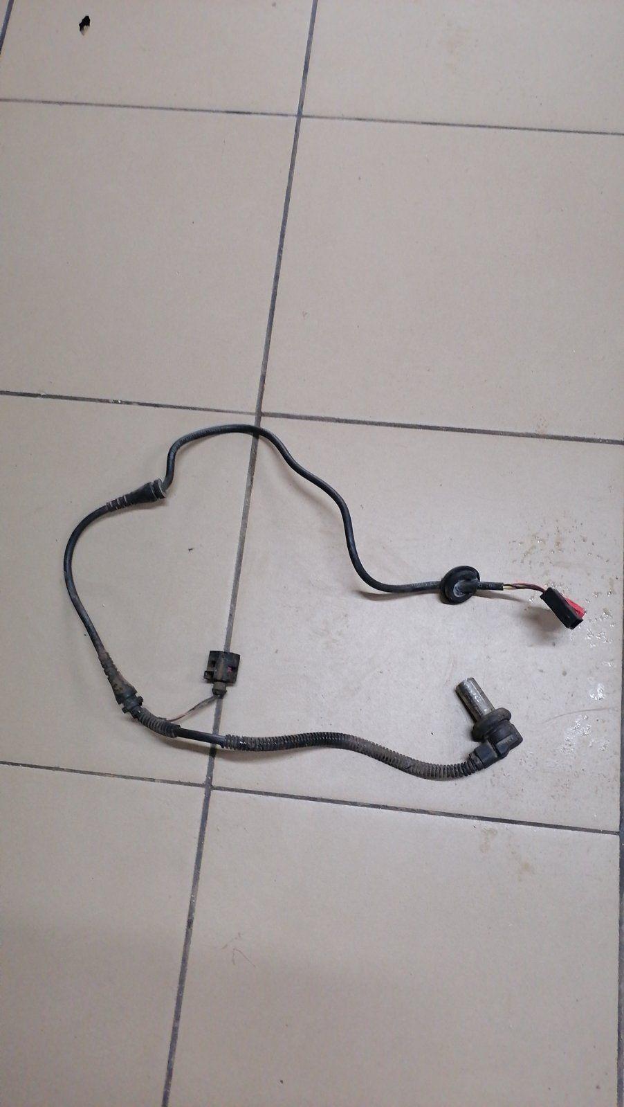 Датчик ABS передний SPJC9G Volkswagen Passat