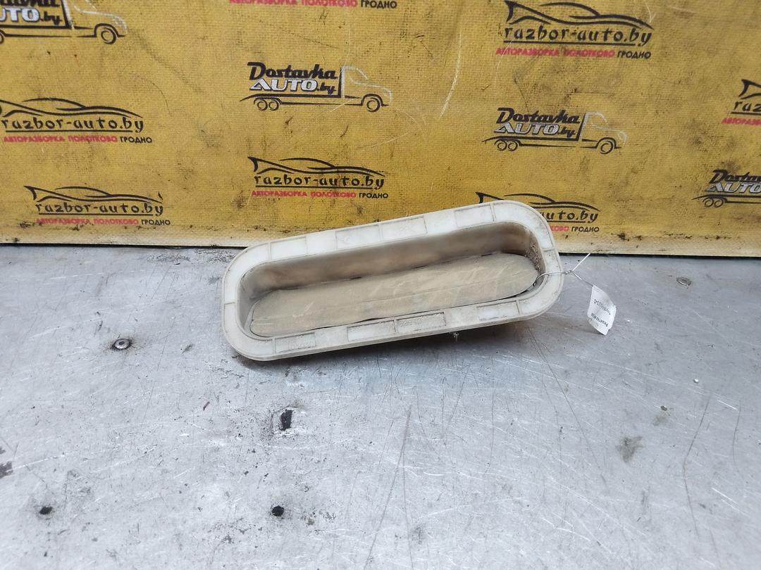 Решетка вентиляции кузова 3O80LM Toyota Avensis купить