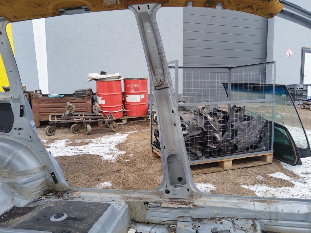 Стойка кузовная центральная левая 9NU6W9 Opel Zafira купить на авторазборке