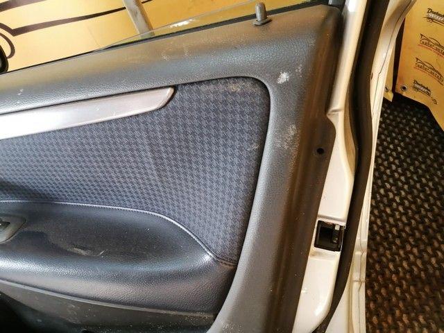 Замок двери передней правой J38S33 Volvo V70 купить