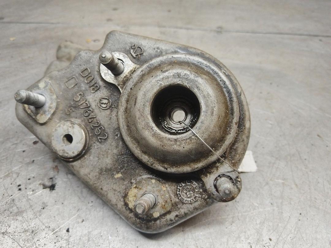 Опора амортизатора верхняя (чашка) Y58ZM1 Alfa Romeo 147 undefined