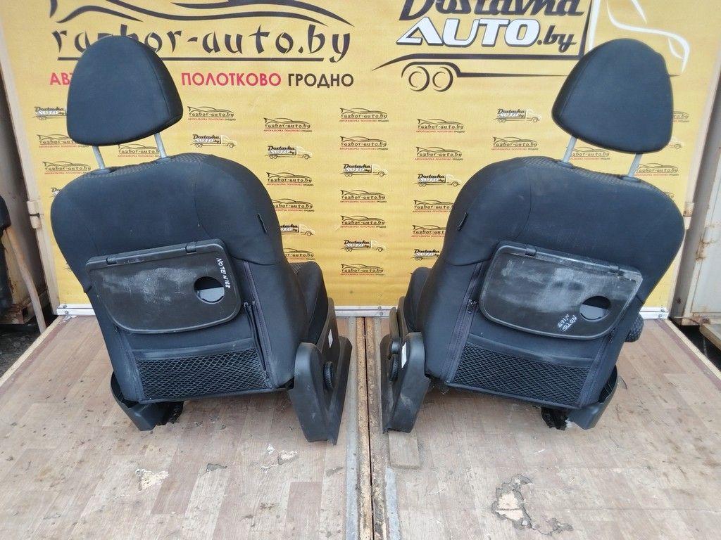 Салон (комплект сидений) O5G29R Nissan Note купить на авторазборке