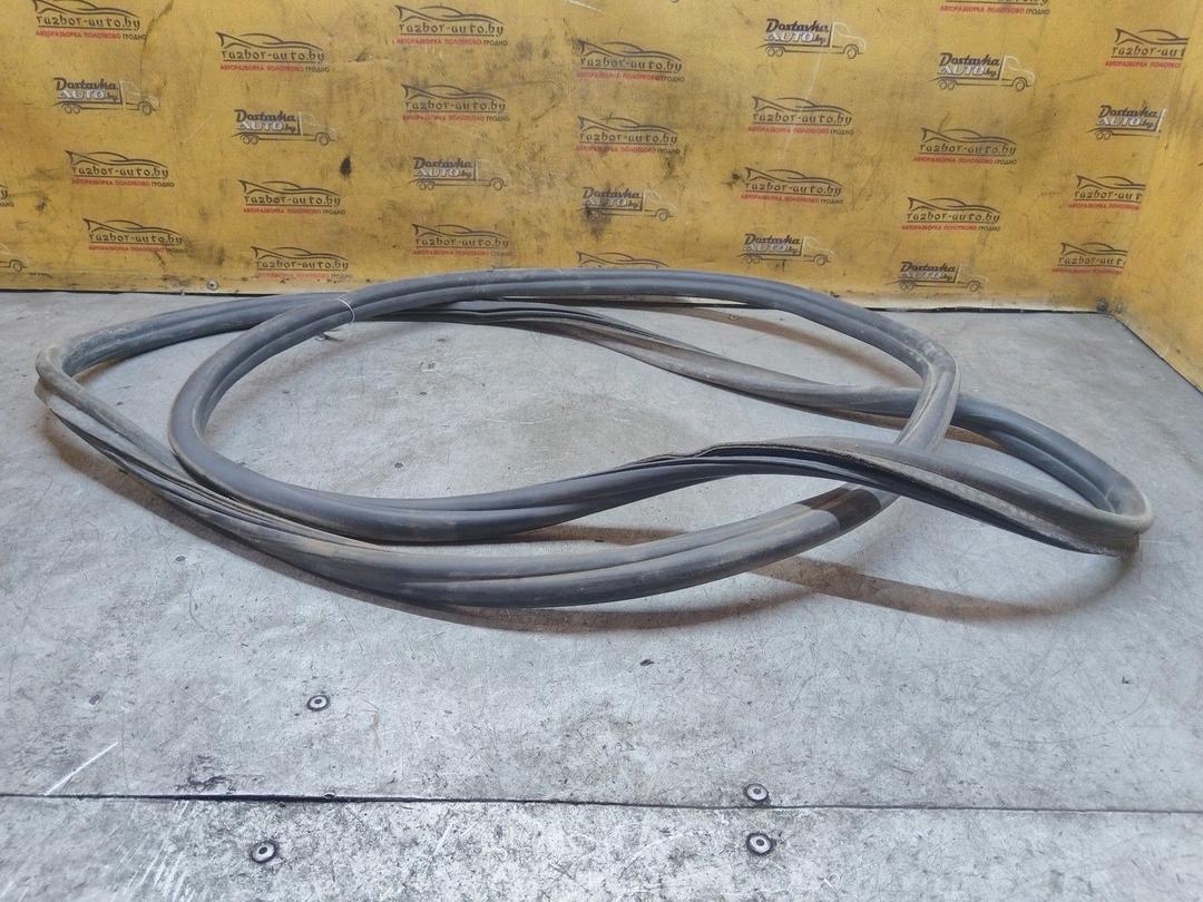 Уплотнитель багажника 5IXZYT Skoda Fabia купить с доставкой