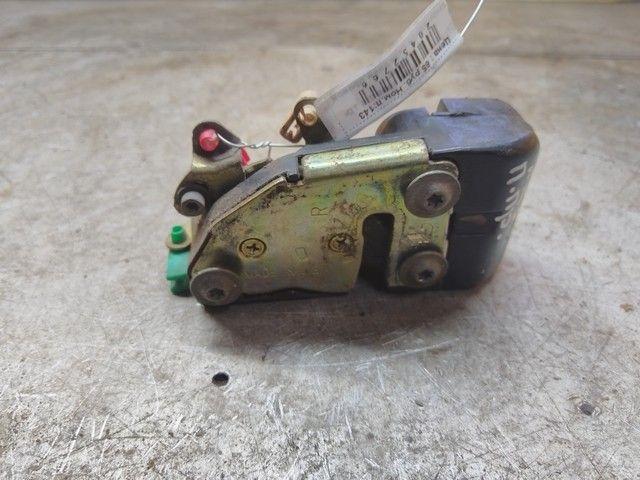 Замок двери передней правой 0F33QG Chrysler Voyager - Фото 3