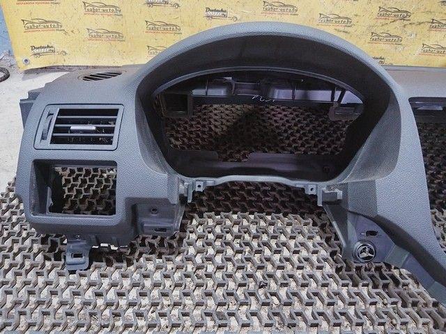 Панель передняя салона (торпедо) UHTK9H Ford C-Max undefined