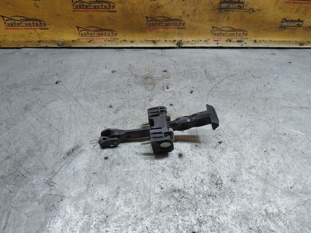 Ограничитель открывания двери передней 6JF3I4 Volvo XC70 купить на авторазборке