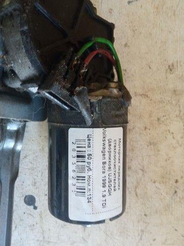 Моторчик передних стеклоочистителей (дворников) UJSGQH Volkswagen Bora купить