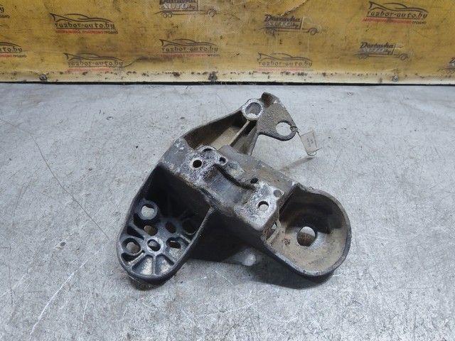 Кронштейн стабилизатора 1A07B6 Audi A4 купить в магазине запчастей бу