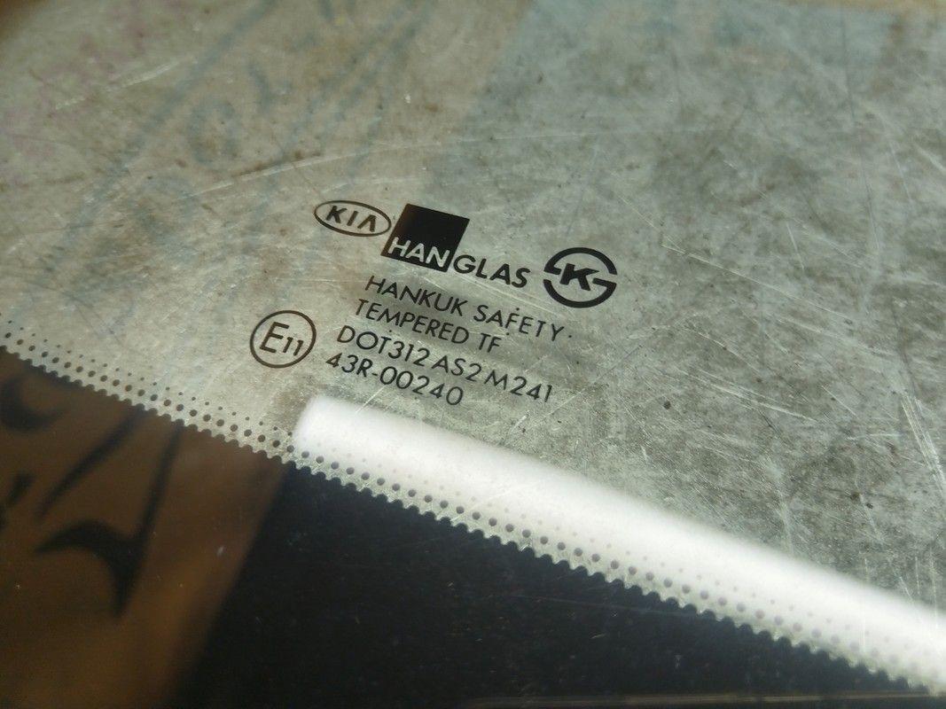 Стекло кузовное боковое правое ZJ291B Kia Carnival купить