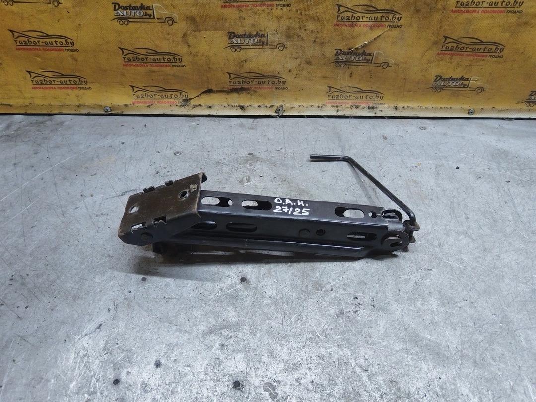 Домкрат JEEUR9 Opel Astra купить