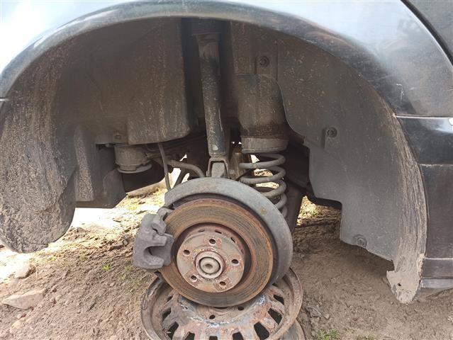 Рычаг задний правый F5659D Audi A8