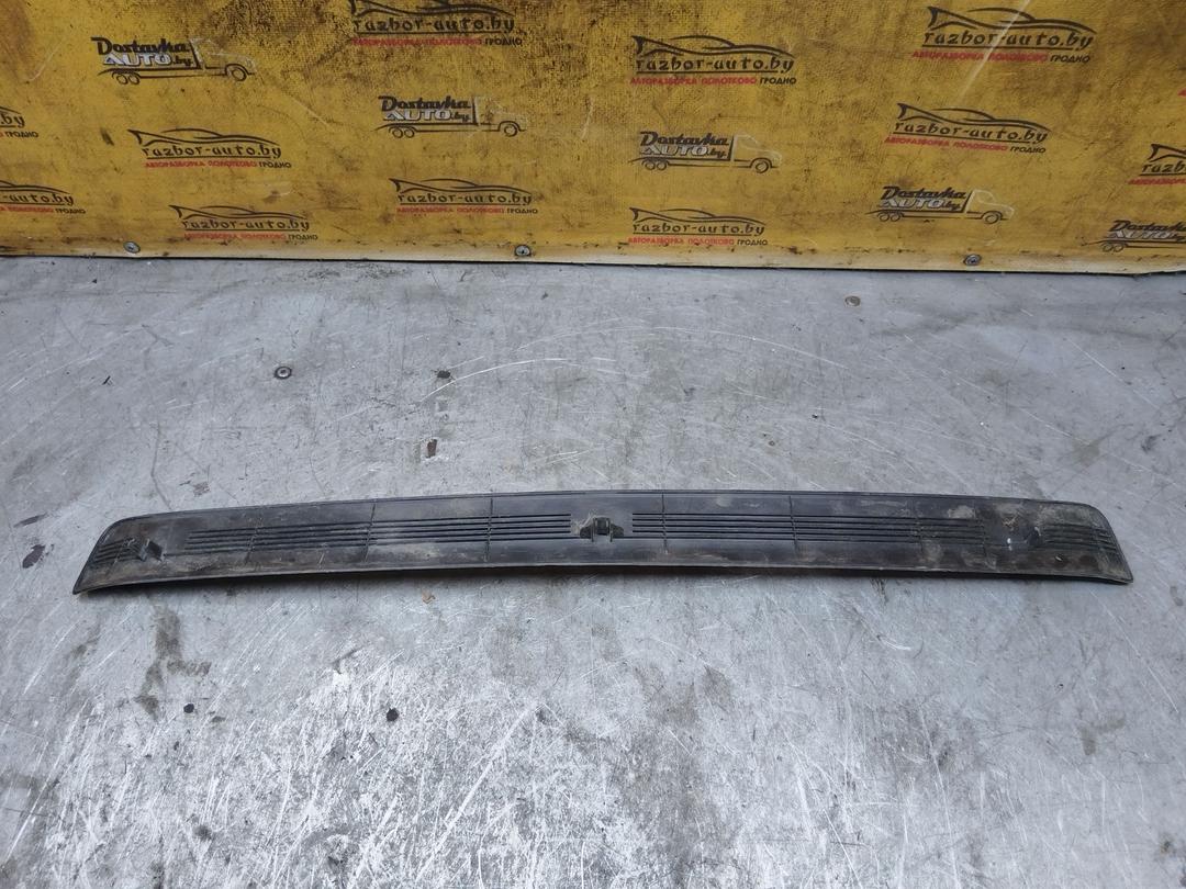 Накладка на порог B8CL5E Toyota Corolla купить с доставкой