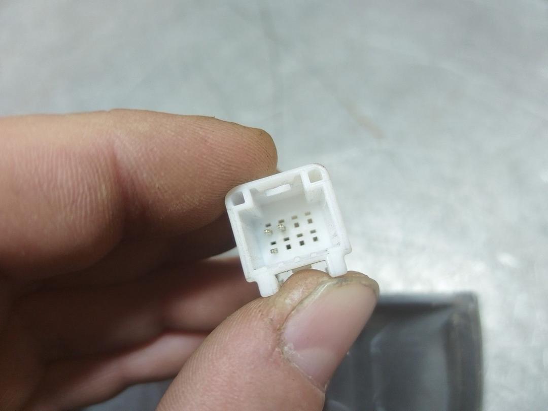 Накладка подсветки номера V1TQGT Nissan Note - Фото 9