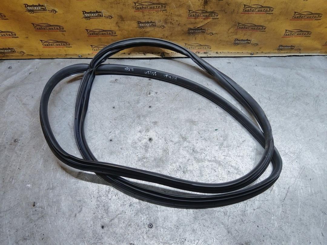 Уплотнитель двери передней правой H7VHJC Honda Accord купить с доставкой. Огромный выбор запчастей и марок авто. У нас есть практически все.