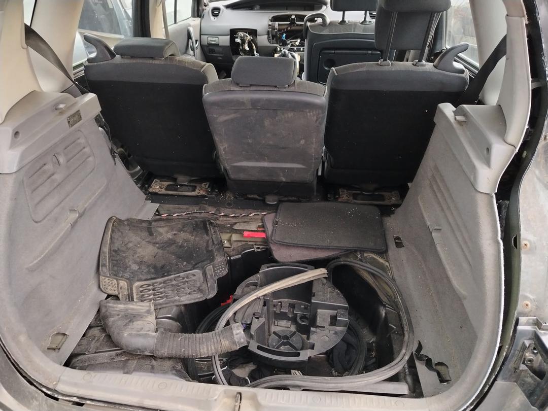 Обшивка багажника SQMTAE Renault Scenic