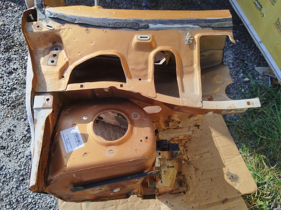 Стакан лонжерона правый 31MM33 Honda HR-V - Фото 1