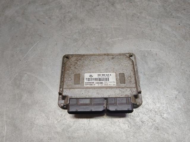 Блок управления двигателем SIQOJ1 Skoda Fabia