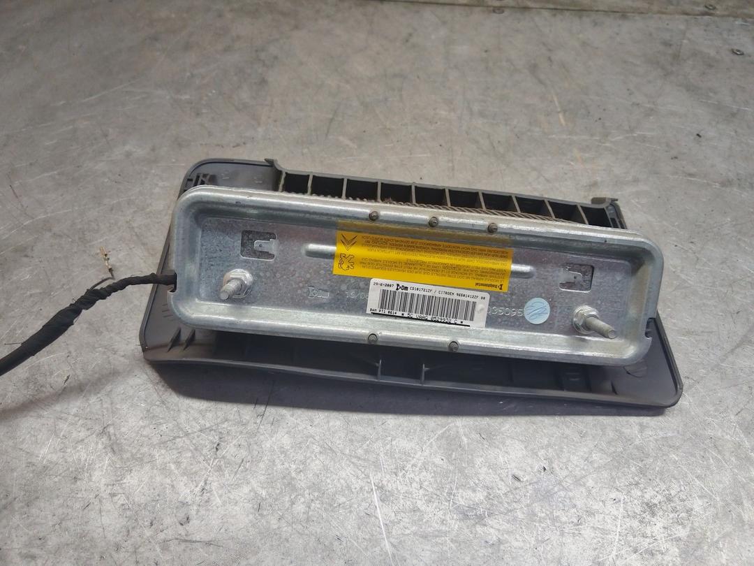 Подушка безопасности пассажира 1U9KT2 Citroen C5 купить с доставкой