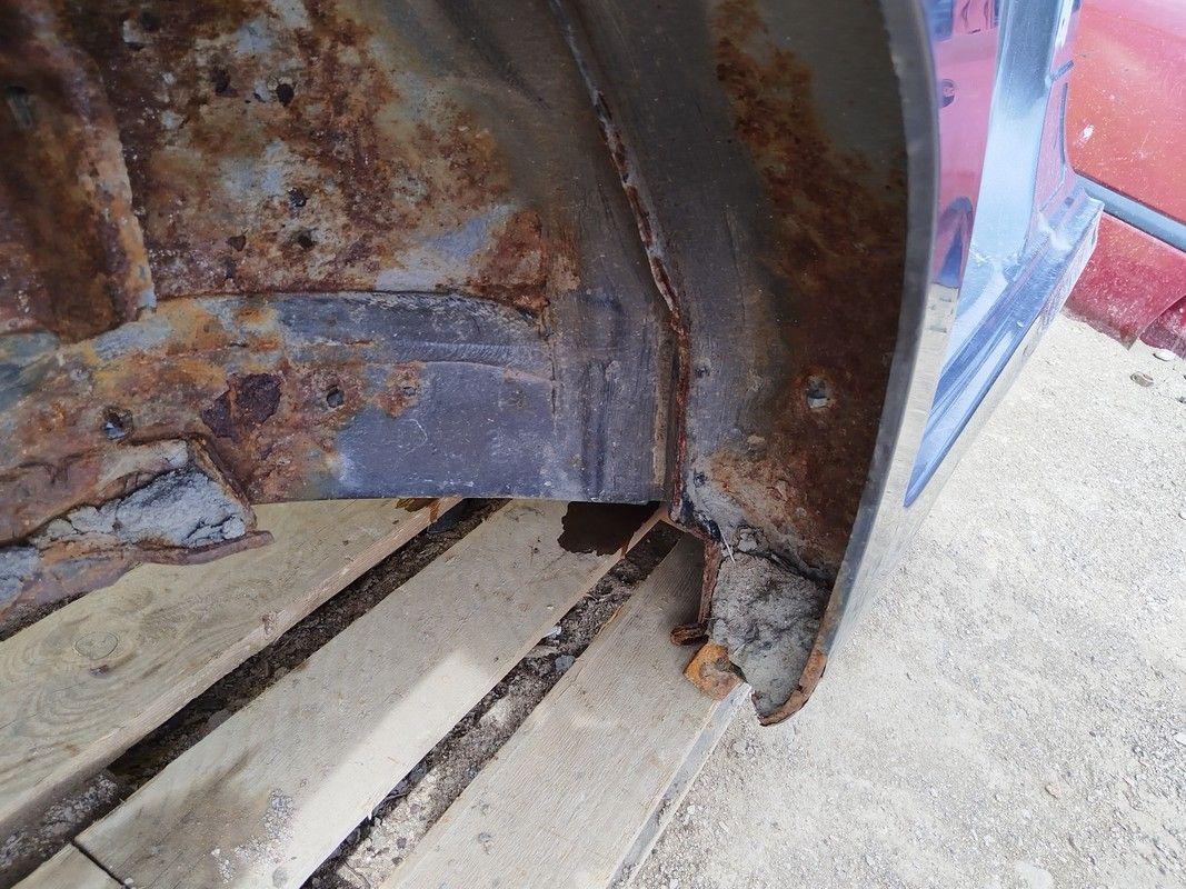 Крыло заднее правое A732OI Peugeot 207 undefined