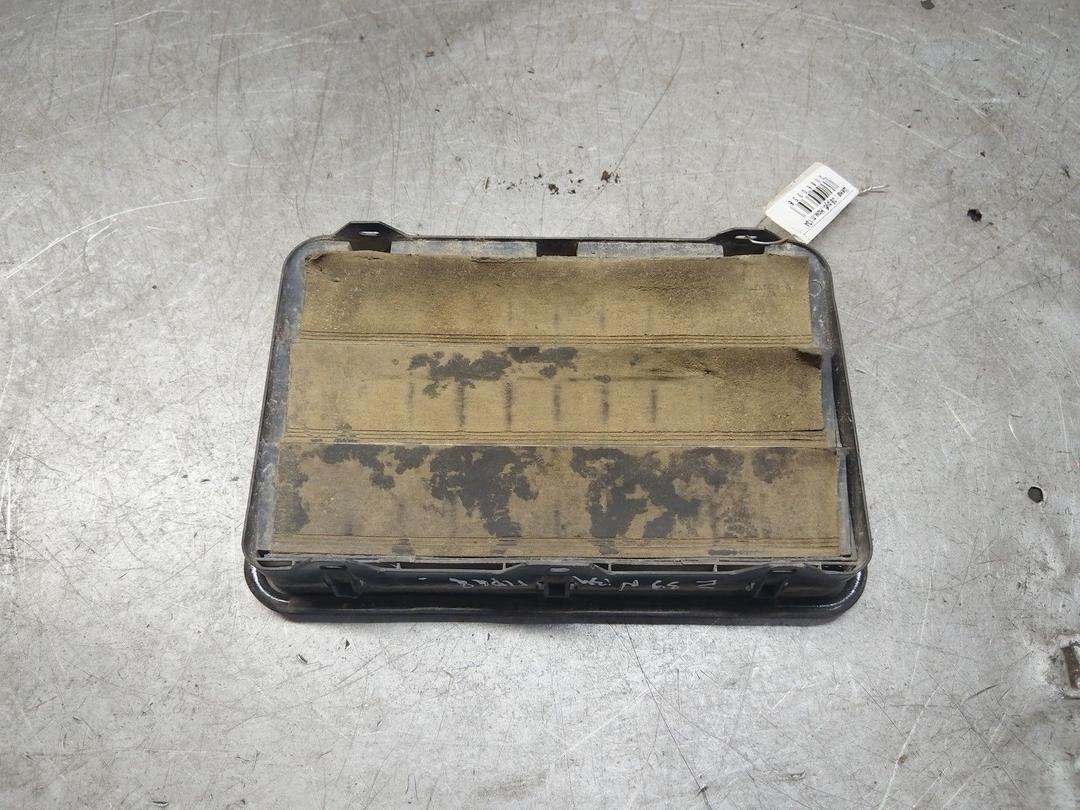 Решетка вентиляции кузова BCP17O BMW 5 E39 - Фото 1