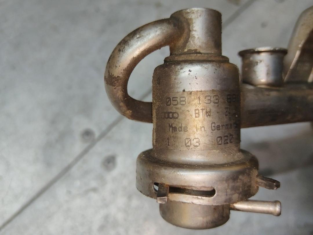 Топливная рампа VRE1QM Audi A4 - Фото 5